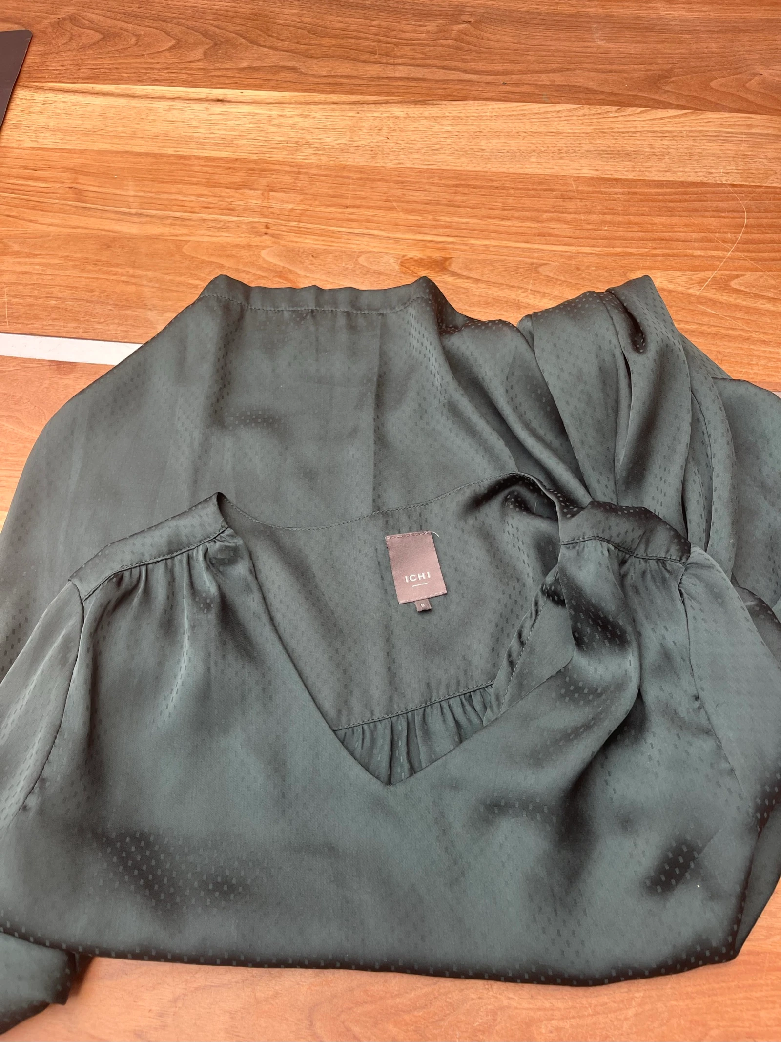 🌺 𝒎𝒛 | ICHI blusa verde-escura | Tamanho S | Jacquard | Decote em V | Manga longa – photo 4